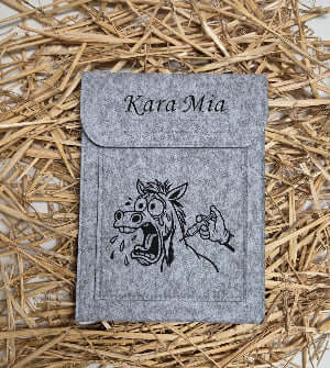 Pferdepass1-Pferd-Spritze